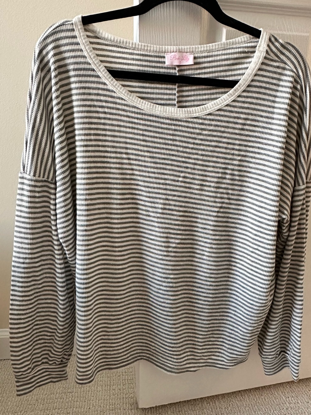 Pink Lily Gray and White Striped Long-Sleeve Scoop Neck Top Waffle Knit Large